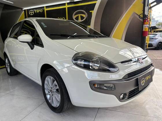 FIAT PUNTO 1.6 ESSENCE 16V FLEX 4P MANUAL FIAT PUNTO 1.6 ESSENCE 16V FLEX 4P MANUAL